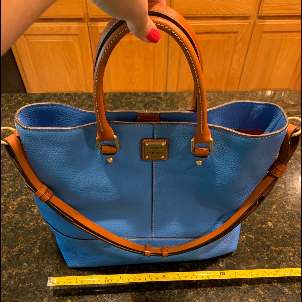 Dooney & Bourke purse